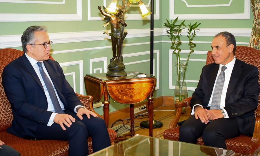 وزير الخارجية يستقبل خالد العناني المرشح المصري لمنصب مدير عام اليونسكو