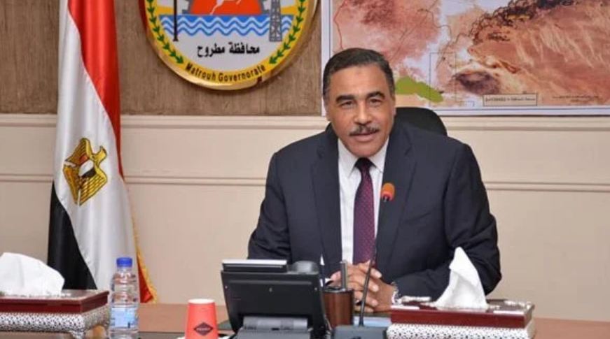 محافظ مطروح يعتمد زيادة تعريفة سيارات الأجرة ويشدد على الالتزام بها
