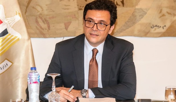 وزير الثقافة يثمن جهود الوزارات المشاركة في الاحتفاء بأديب نوبل وزير الثقافة يثمن جهود الوزارات المشاركة في الاحتفاء بأديب نوبل