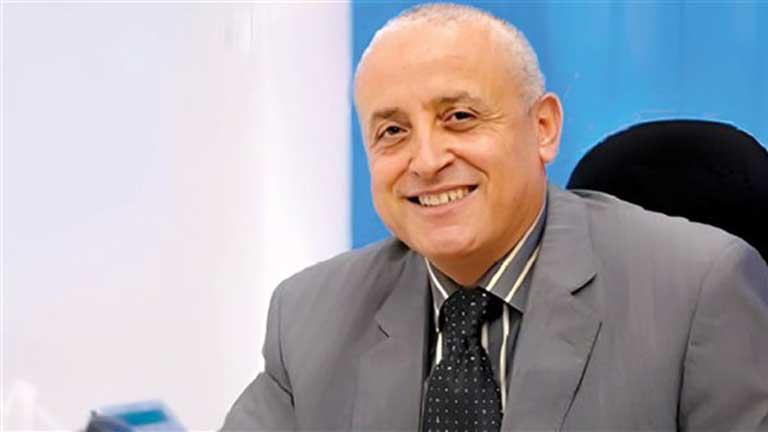 رئيس مدينة الأقصر يشارك الأقباط الاحتفال بعيد القيامة ويوزع الهدايا على الأطفال رئيس مدينة الأقصر يشارك الأقباط الاحتفال بعيد القيامة ويوزع الهدايا على الأطفال