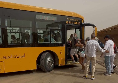 13 ألف زائر.. أوراسكوم تكشف تفاصيل أول يوم للتشغيل التجريبي بالأهرامات