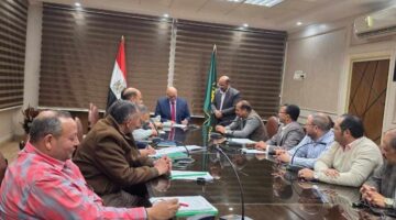 محافظ القليوبية يعقد اجتماعا موسعا لتحديد تعريفة الركوب الجديدة بعد تحريك أسعار الوقود