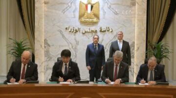 مدبولي يشهد توقيع حزمة من العقود الخاصة بمقاول الائتلاف المصري الصيني المشترك