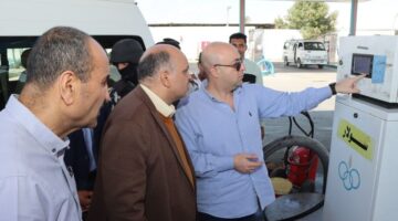 محافظ بني سويف يتابع انتظام العمل بمحطات الوقود بعد زيادة أسعار المنتجات البترولية