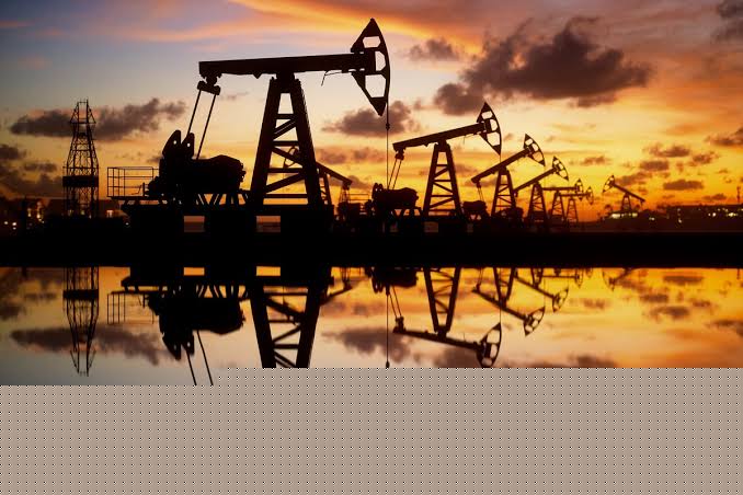 1.6 % خساير أسبوعية.. ارتفاع أسعار النفط بفعل الحرب التجارية والرسوم الجمركية 1.6 % خساير أسبوعية.. ارتفاع أسعار النفط بفعل الحرب التجارية والرسوم الجمركية