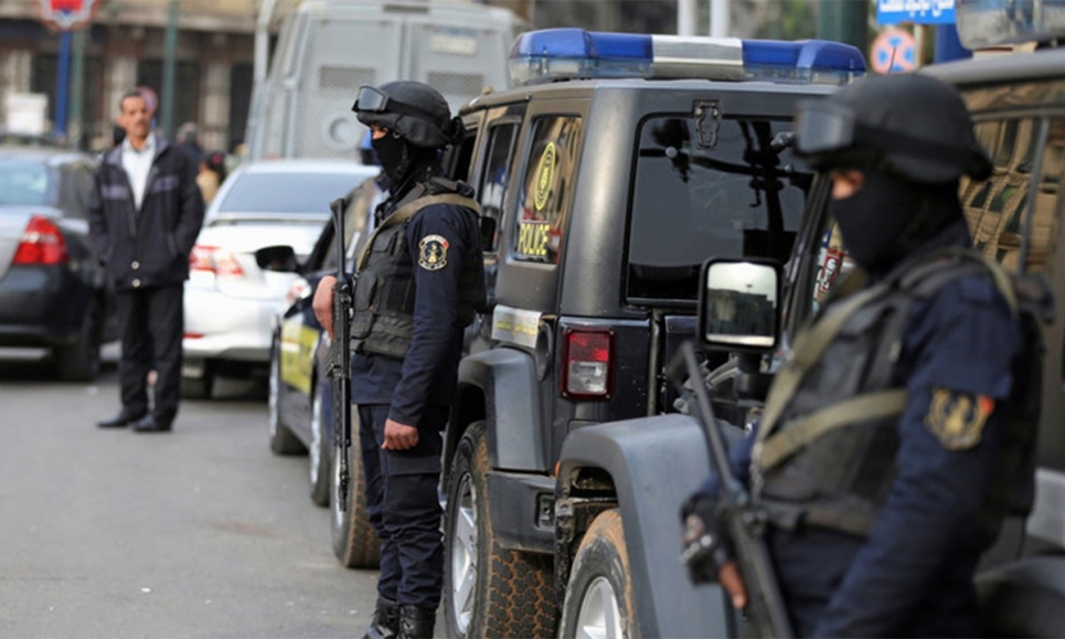 نزاعات حول الإرث.. تفاصيل ادعاء امرأة بتعرضها للتهديد من قبل الشرطة في البحيرة نزاعات حول الإرث.. تفاصيل ادعاء امرأة بتعرضها للتهديد من قبل الشرطة في البحيرة