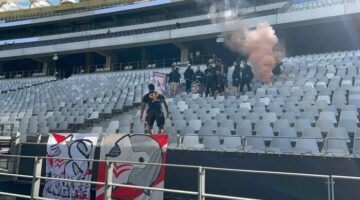 «كاف» يستسفر من الزمالك عن «خناقة» الجماهير في جنوب إفريقيا