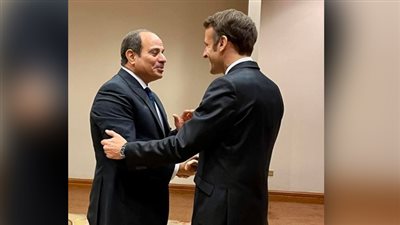 الرئيس السيسي وماكرون بصلان العريش بعد قليل الرئيس السيسي وماكرون بصلان العريش بعد قليل