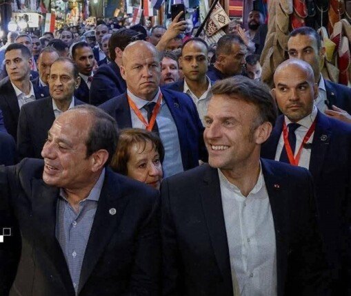 الرسائل السياسية والدبلوماسية من زيارة الرئيس الفرنسي إلى القاهرة وجولته في حي الحسين السياحي الرسائل السياسية والدبلوماسية من زيارة الرئيس الفرنسي إلى القاهرة وجولته في حي الحسين السياحي