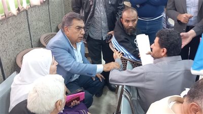 محافظ الدقهلية لرئيس مركز ميت غمر: انا قاعد وسط المواطنين لحد لما كل واحد يخلص مصلحته محافظ الدقهلية لرئيس مركز ميت غمر: انا قاعد وسط المواطنين لحد لما كل واحد يخلص مصلحته