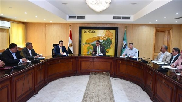محافظ الفيوم يوجه بتسريع وتيرة العمل لنهو جميع ملفات تقنين أراضي أملاك الدولة محافظ الفيوم يوجه بتسريع وتيرة العمل لنهو جميع ملفات تقنين أراضي أملاك الدولة