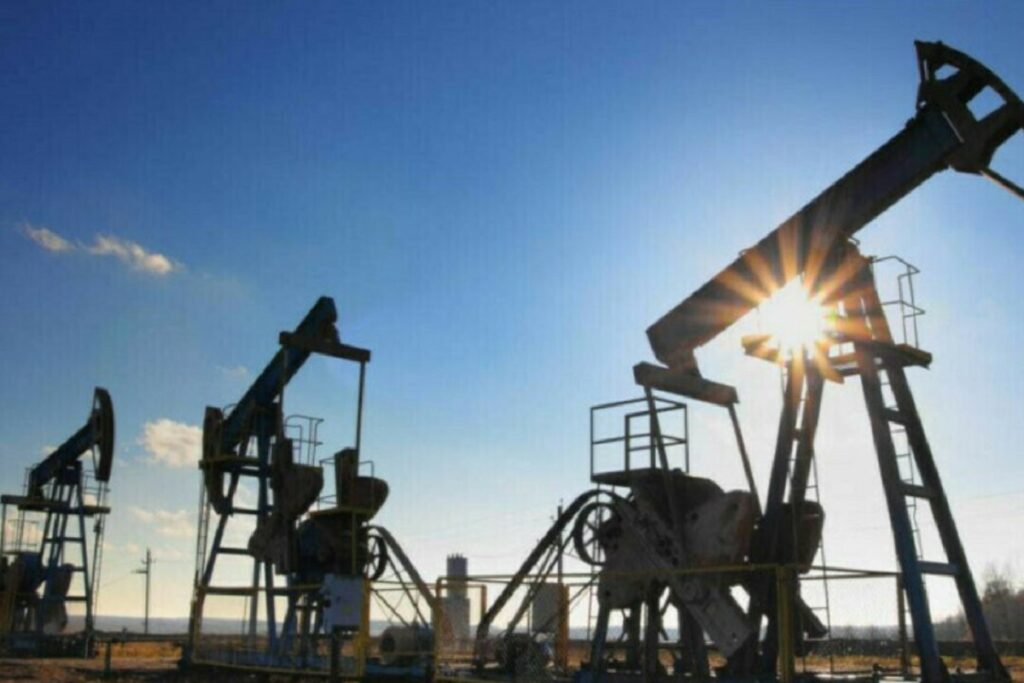 السعودية تخفض أسعار النفط لآسيا إلى أدنى مستوى منذ 4 أشهر