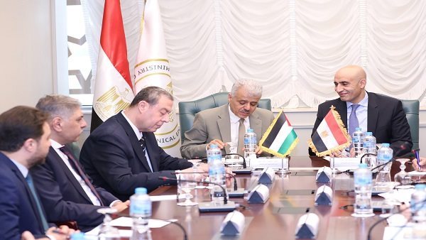 وزير التربية والتعليم يستقبل نظيره الفلسطيني لدعم تعليم الطلاب في فلسطين