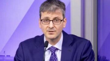 خبير اقتصاد أميركي ينأى بأبحاثه عن رسوم ترامب الجمركية