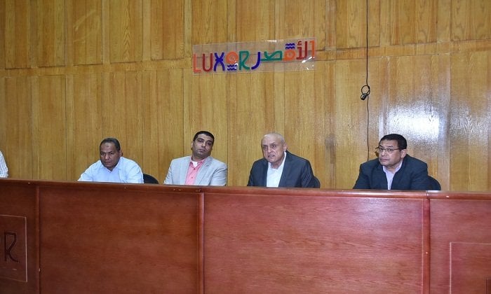 محافظ الأقصر يشيد بجهود إسنا في ملفات التقنين والتصالح وتتبع المتغيرات المكانية ويُوجه بتكثيف العمل محافظ الأقصر يشيد بجهود إسنا في ملفات التقنين والتصالح وتتبع المتغيرات المكانية ويُوجه بتكثيف العمل