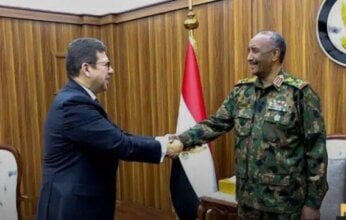 عاجل.. رئيس المخابرات العامة يلتقى بالفريق عبد الفتاح البرهان فى بورسودان