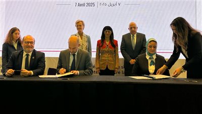 وزير الكهرباء يشهد توقيع عدد من الإتفاقيات مع الجانب الفرنسي فى مجالات الكهرباء والطاقة المتجددة