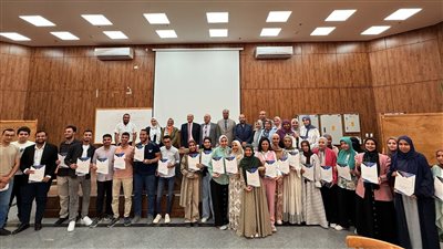 نقيب أطباء قنا يشارك حفل تخرّج الدفعة الثالثة من كورس البحث العلمي بكلية طب قنا نقيب أطباء قنا يشارك حفل تخرّج الدفعة الثالثة من كورس البحث العلمي بكلية طب قنا