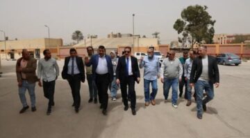 استعدادا لموسم حصاد القمح.. محافظ المنوفية يتفقد صوامع قويسنا الحقلية بسعة تخزينية 5 آلاف طن