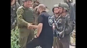 انتهاك جديد لسيادة البلد.. أفيخاي أدرعي يتجول في مدينة القنيطرة داخل أراضٍ سورية محتلة (فيديو)