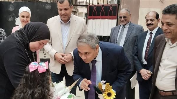 وفد من المركز القومي للامتحانات واليونيسف يشيد بتعليم دمياط في تفعيل البرنامج وفد من المركز القومي للامتحانات واليونيسف يشيد بتعليم دمياط في تفعيل البرنامج
