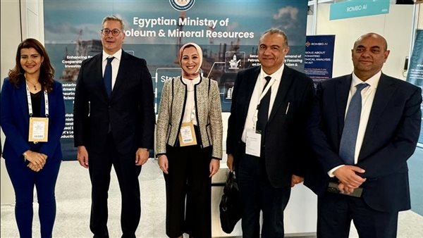 وزير البترول يتفقد جناح القطاع بمعرض مؤتمر OMC Med Energy 2025 وزير البترول يتفقد جناح القطاع بمعرض مؤتمر OMC Med Energy 2025