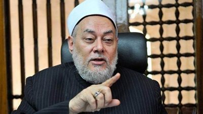 هل يمكن للمرأة أداء الحج والعمرة بدون محرم؟… إجابة د. علي جمعة