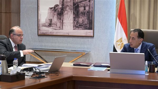رئيس الوزراء يلتقي رئيس هيئة الرقابة المالية لاستعراض عدد من ملفات الهيئة رئيس الوزراء يلتقي رئيس هيئة الرقابة المالية لاستعراض عدد من ملفات الهيئة