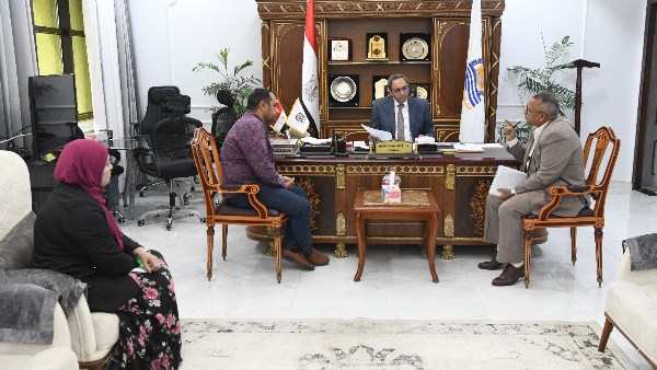 محافظ قنا: خطة شاملة لتحسين المظهر الجمالي والنظافة بالمراكز والمدن محافظ قنا: خطة شاملة لتحسين المظهر الجمالي والنظافة بالمراكز والمدن