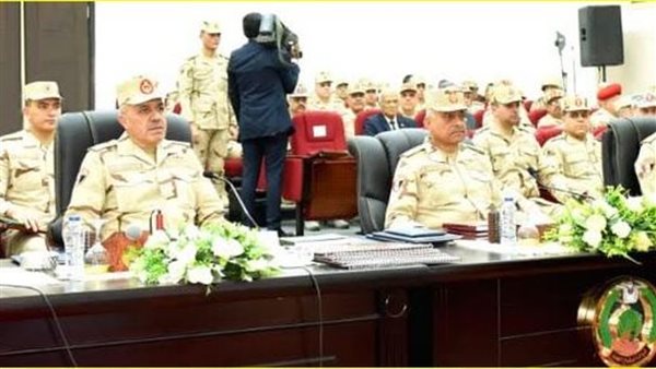 وزير الدفاع يشهد تنفيذ المرحلة الرئيسية لمشروع مراكز القيادة التعبوى لقوات الدفاع الجوى والقوات الجوية وزير الدفاع يشهد تنفيذ المرحلة الرئيسية لمشروع مراكز القيادة التعبوى لقوات الدفاع الجوى والقوات الجوية