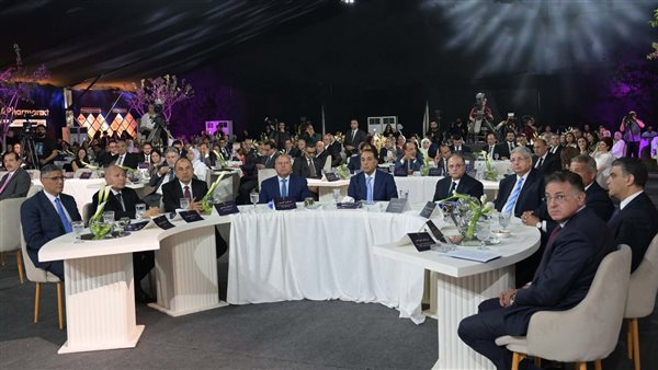 رئيس الوزراء يشهد احتفالية هيئة الدواء بالمتحف المصري الكبير لحصولها على اعتماد منظمة الصحة العالمية في مجال الدواء.. صور رئيس الوزراء يشهد احتفالية هيئة الدواء بالمتحف المصري الكبير لحصولها على اعتماد منظمة الصحة العالمية في مجال الدواء.. صور