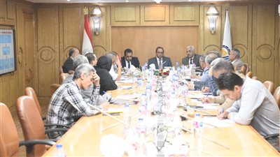 محافظ قنا يعقد اجتماعًا موسعًا لمتابعة ملفات التصالح والتقنين وإزالة التعديات محافظ قنا يعقد اجتماعًا موسعًا لمتابعة ملفات التصالح والتقنين وإزالة التعديات