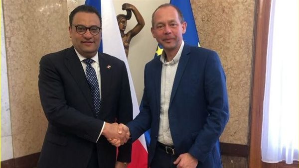سفير مصر في براج يبحث مع وزير السياحة التشيكي سبل تعزيز التعاون سفير مصر في براج يبحث مع وزير السياحة التشيكي سبل تعزيز التعاون