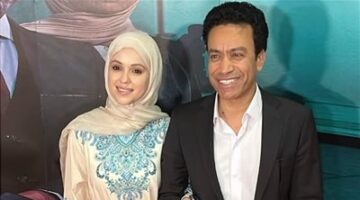 زوجة سامح حسين تسانده في العرض الخاص لفيلم استنساخ.. تفاصيل