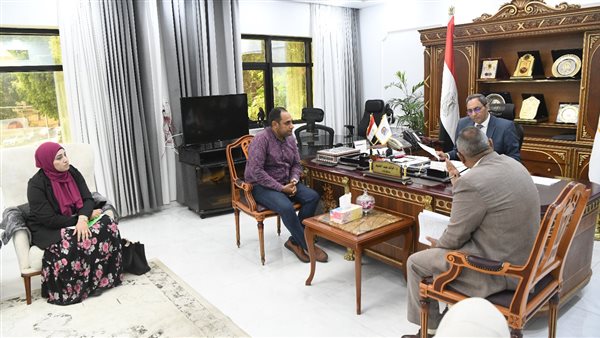 محافظ قنا: خطة شاملة لتحسين المظهر الجمالي والنظافة بالمراكز والمدن محافظ قنا: خطة شاملة لتحسين المظهر الجمالي والنظافة بالمراكز والمدن