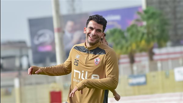 زيزو في جلسة مع أيمن عبدالعزيز خلال مران الزمالك.. فيديو زيزو في جلسة مع أيمن عبدالعزيز خلال مران الزمالك.. فيديو