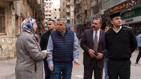 محافظ الإسكندرية: قطع التيار الكهربائي عن أي محل ليس به عداد كهربائي.. وتحرير غرامات فورية محافظ الإسكندرية: قطع التيار الكهربائي عن أي محل ليس به عداد كهربائي.. وتحرير غرامات فورية