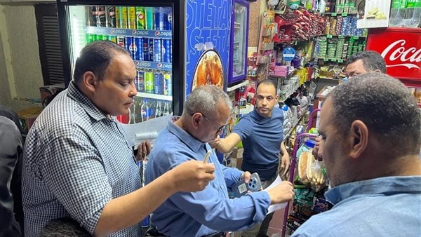استهدفت المحال والمقاهي غير المرخصة.. تحرير 10 محاضر متنوعة خلال حملة إشغالات في قنا استهدفت المحال والمقاهي غير المرخصة.. تحرير 10 محاضر متنوعة خلال حملة إشغالات في قنا