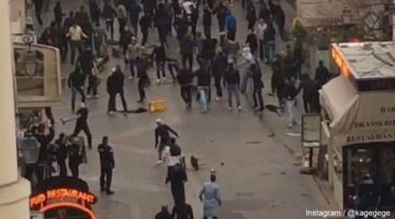 فيديو – اشتباكات عنيفة بين مشجعي أستون فيلا وسان جيرمان