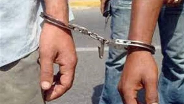 الحبس 3 سنوات لـ عامل ومبيض محارة للإتجار في المخدرات بجنوب سيناء الحبس 3 سنوات لـ عامل ومبيض محارة للإتجار في المخدرات بجنوب سيناء