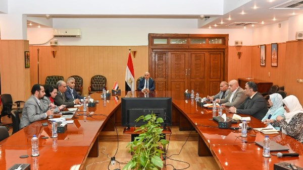 وزير الري يبحث مقترحا لتنفيذ مشروع رقمنة المساقي الخصوصية بالتنسيق مع وزارة الزراعة وزير الري يبحث مقترحا لتنفيذ مشروع رقمنة المساقي الخصوصية بالتنسيق مع وزارة الزراعة