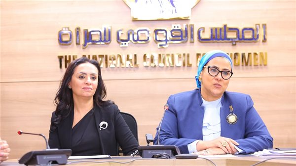 توقيع بروتوكول تعاون لتمكين الأسر الأولى بالرعاية اقتصاديًا (صور) توقيع بروتوكول تعاون لتمكين الأسر الأولى بالرعاية اقتصاديًا (صور)