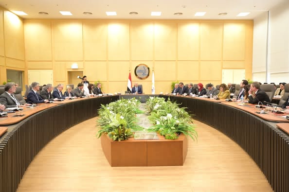 كامل الوزير يبحث مع ممثلي 29 شركة ومؤسسة فرنسية فرص الاستثمار بالسوق المصري