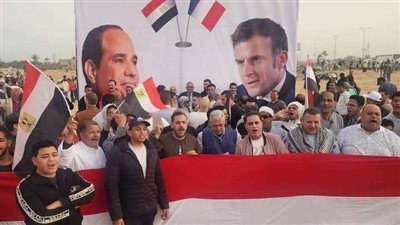 باشات: حشود المصريين في العريش بالتزامن مع زيارة ماكرون رسالة شعبية للعالم برفض التهجير باشات: حشود المصريين في العريش بالتزامن مع زيارة ماكرون رسالة شعبية للعالم برفض التهجير