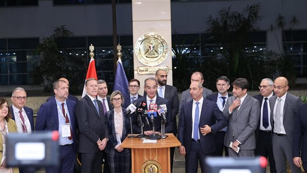 وزير الاتصالات يلتقي بوفد "ميديف" الفرنسية لبحث جذب الاستثمارات في قطاع التكنولوجيا (صور) وزير الاتصالات يلتقي بوفد "ميديف" الفرنسية لبحث جذب الاستثمارات في قطاع التكنولوجيا (صور)