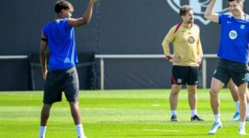بعد خيبة باريس.. برشلونة يهدد دورتموند بالرابعة