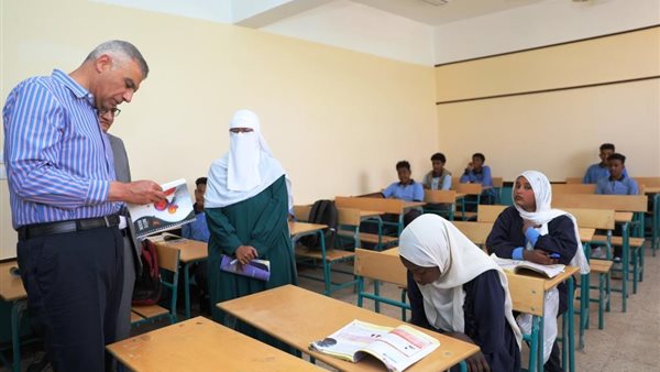 محافظ أسوان يتفقد مدرستى الجنينة والشباك الإعدادية ونوبة المستقبل للغات بنصر النوبة محافظ أسوان يتفقد مدرستى الجنينة والشباك الإعدادية ونوبة المستقبل للغات بنصر النوبة