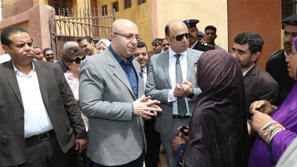 محافظ بني سويف يوجه بسرعة الاستجابة لشكاوى ومطالب المواطنين في ببا| صور