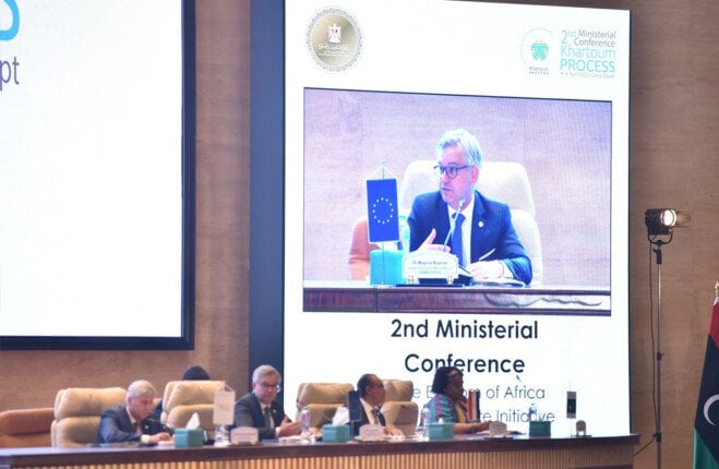المفوض الأوروبي للهجرة: العالم يواجه تحولات سريعة بفعل التقدم التكنولوجي والأزمات العابرة للحدود المفوض الأوروبي للهجرة: العالم يواجه تحولات سريعة بفعل التقدم التكنولوجي والأزمات العابرة للحدود