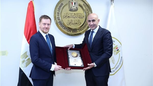 وزير التعليم يؤكد اهتمام مصر بالتعاون مع ولاية ساكسونيا الألمانية في دعم وتطوير مدارس التكنولوجيا التطبيقية وزير التعليم يؤكد اهتمام مصر بالتعاون مع ولاية ساكسونيا الألمانية في دعم وتطوير مدارس التكنولوجيا التطبيقية